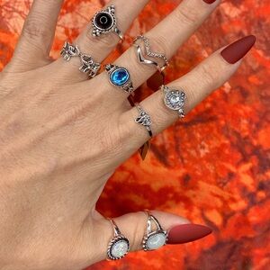 3/$10 NEW Boho Style Rings & MIDI Rings Design Mix / silver tone Bundle NWOT